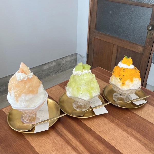 新潟の「季節の果物 団吉氷店」で提供されているかき氷