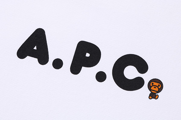 「BAPE」と「A.P.C.」のコラボロゴ