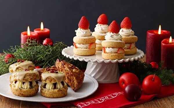 BAKERS gonna BAKEに冬を盛りあげるスコーンが登場。キャンドル風スコーンサンドはクリスマスにぴったり