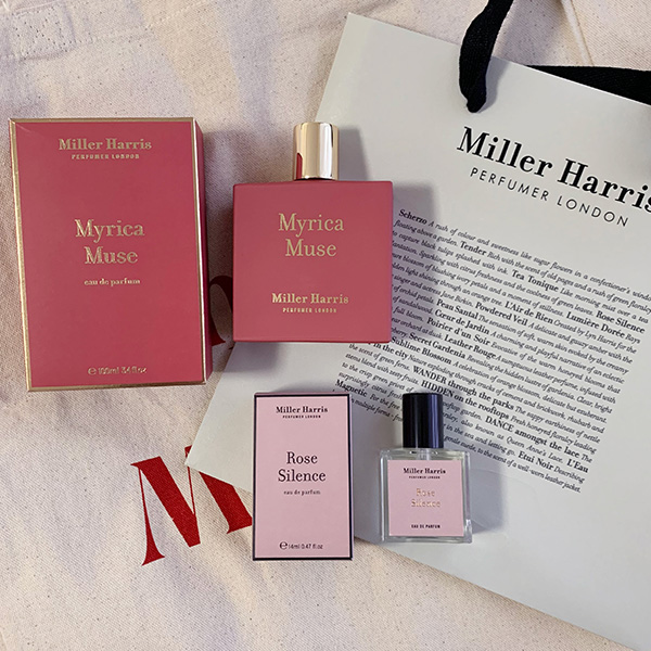 ミラーハリスの香水『Myrica Muse』とノベルティの『Rose Silence』のミニボトル