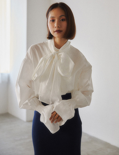RANDEBOOの「Wrapping blouse」