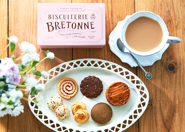 ビスキュイテリエ ブルトンヌの「ブルターニュ クッキーアソルティ（缶）ボヌール Printemps」
