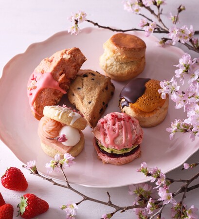 スコーン専門店「BAKERS gonna BAKE」のオンラインストア限定「桜といちごのお花見スコーンセット」