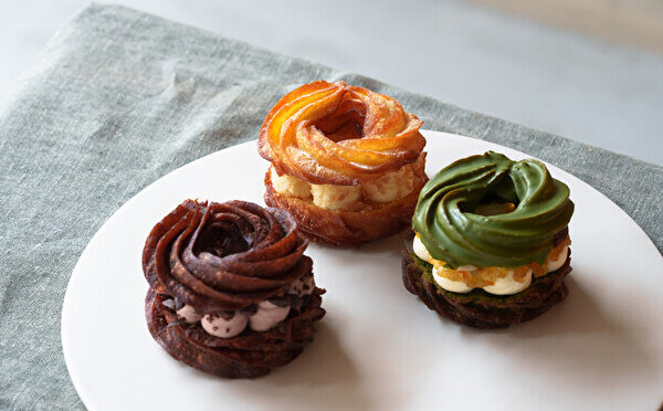 koe donuts kyoto春の新作はカシス、りんご、柚子が爽やか～。同時発売のホワイトデークッキー缶も気になる
