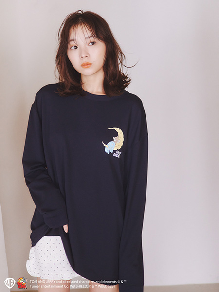「SNIDEL HOME」の「UNISEX【TOM and JERRY】ワンポイントロングTシャツ」