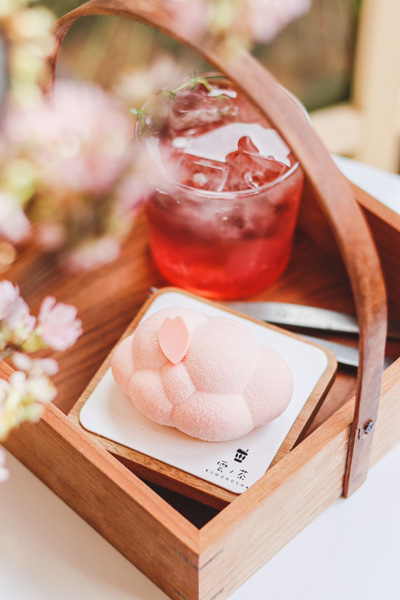 「雲ノ茶カフェ」で味わえる、いちごと桜をテーマにした新作スイーツ