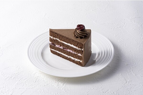 GODIVA café Hibiya限定の新作「チェリーチョコレートケーキ」