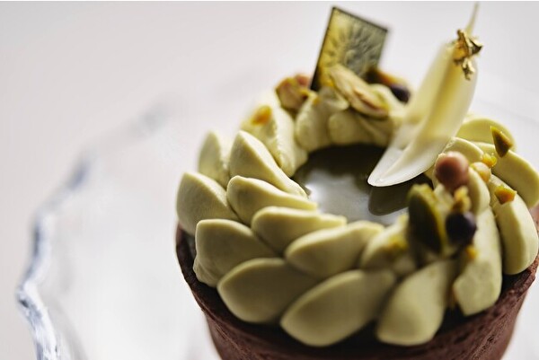 東京・自由が丘のパティスリー「モンサンクレール」の春の新作ケーキ「エメ」