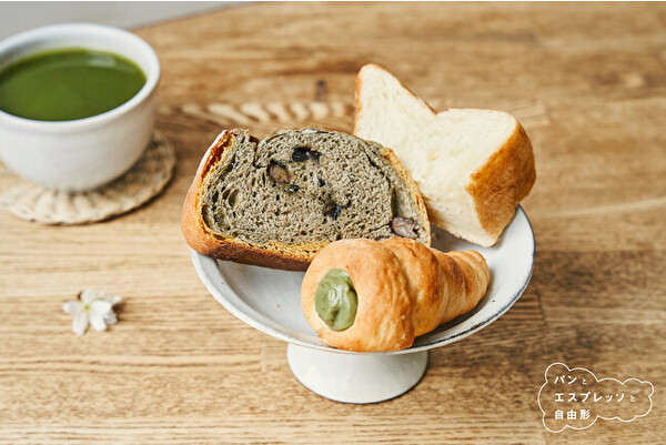 東京・自由が丘「パンとエスプレッソと自由形」の抹茶アフタヌーンティーセットのパン