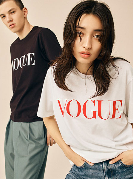 VOGUE CollectionのTシャツ着用画像
