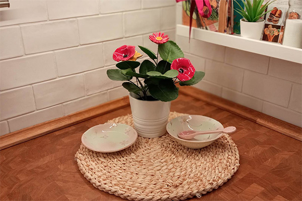 「Kis Keramia」の陶器のお花