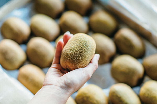 熊谷青果市場が手がけるジェラートブランド「フルベル」で使われるフルーツイメージ