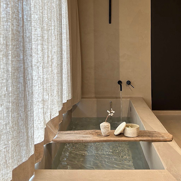 京都・東山の「MAANA KIYOMIZU」の浴槽