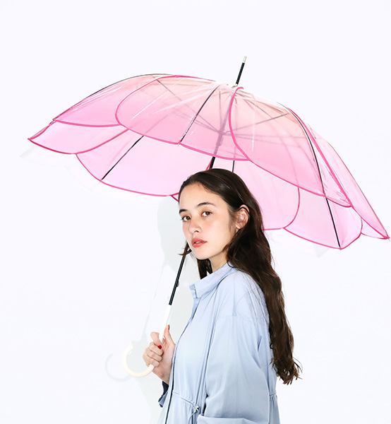 「because（ビコーズ）」の「Clear Umbrella Floral Bouquet」