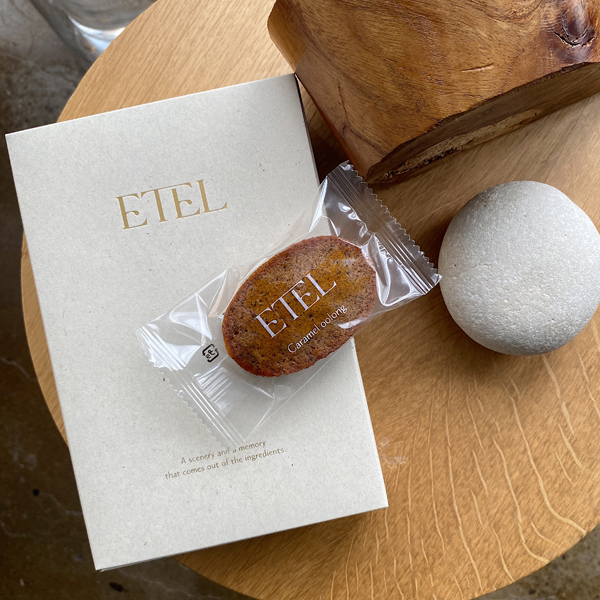 焼き菓子ブランド「ETEL（エテル）」のパッケージ