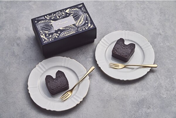 お取り寄せ限定の新チョコレートブランド「Maison Bromagee」の「禁断の幸せテリーヌショコラ」パッケージ
