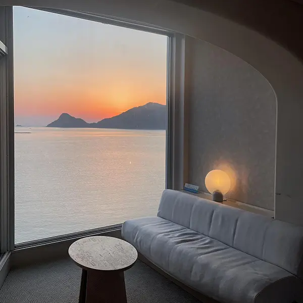 この窓から見える絶景、ズルすぎない？宮崎を旅行するなら海を望める「日南海岸 南郷プリンスホテル」で決まり