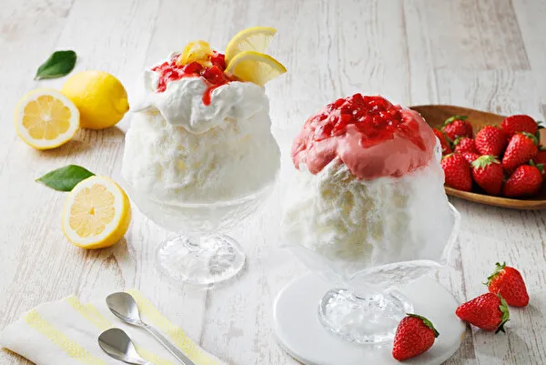 いちごスイーツ専門店ICHIBIKOの3店舗限定夏メニュー「ICHIBIKOかき氷（いちごミルク味/レモンミルク味）」