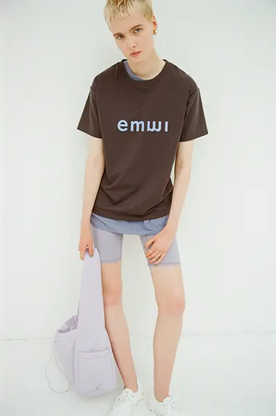 「emmi」の「UpDRIFTemmiロゴTシャツ」
