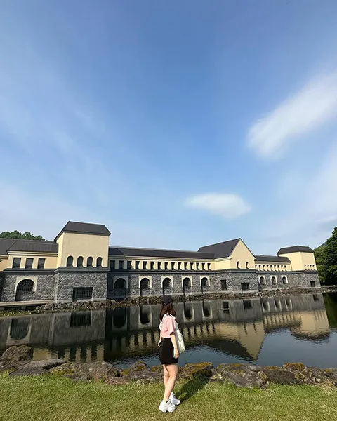 福島・猪苗代の諸橋近代美術館の外観