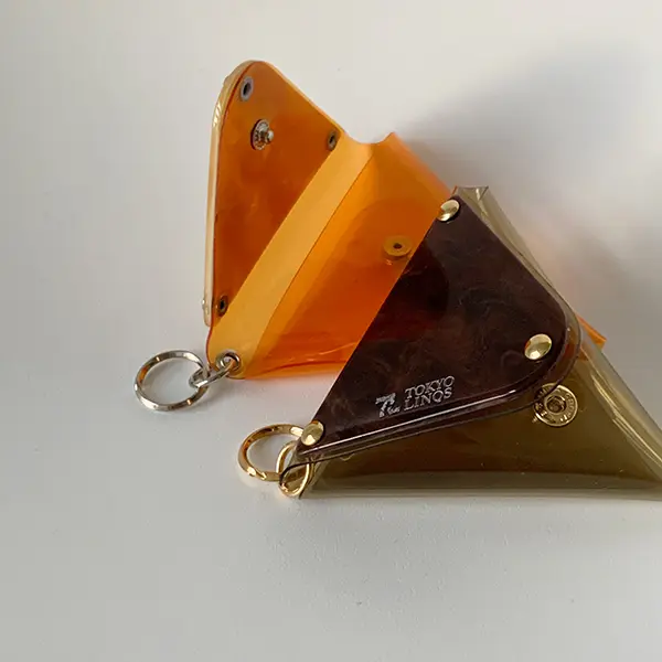 TOKYO LINQSの「acrylic pouch -triangle-」
