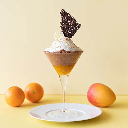 横浜みなとみらいのチョコレート専門店「VANILLABEANS THE ROASTERY」で楽しめるチョコレートかき氷「バニラビーンズ グラスピレ -Mango & Orange-」
