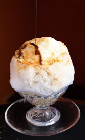 中町氷菓店が監修する「ナカメグロアイスマン」で楽しめる天然氷のかき氷