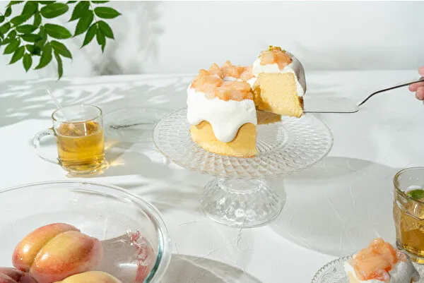 シフォンケーキ専門店「This is CHIFFON CAKE.」の夏の新作ひんやり冷たい「ピーチフローズン CHIFFON」