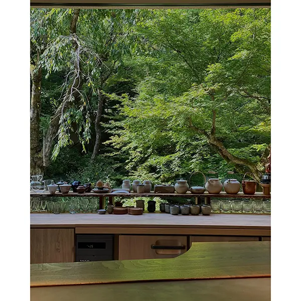大切な人と行きたい、“再生”がコンセプトの京都旅館「moksa」。緑に囲まれた非日常空間でととのう体験しよ