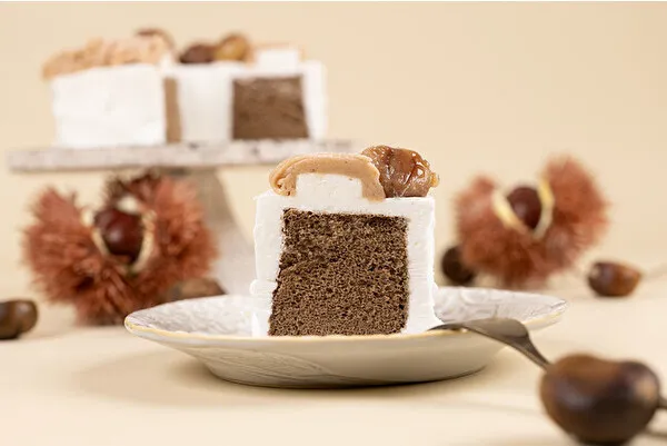 シフォンケーキ専門店「This is CHIFFON CAKE.」の秋限定で楽しめる新作「ほうじ茶モンブラン」の断面