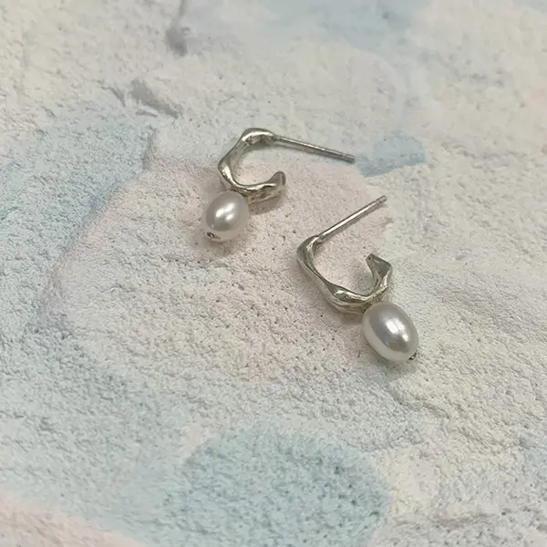 RIN KAMEKURAの「Variation pierced earrings #2」