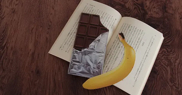 印刷会社が手がけるオンラインショップ「ARTIEE」で販売されている「チョコバナナ」のしおり