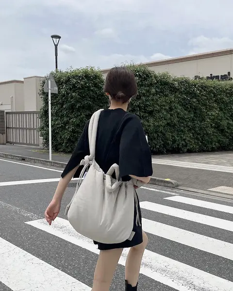 “ふわふわ”の触り心地がたまらない！日本未上陸ブランド「Ölend」の3wayバッグがこの秋人気になる予感