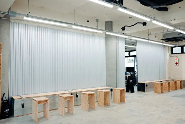 東京・下北沢にオープンする「PostCoffee Offline Store」の店内カフェスペース