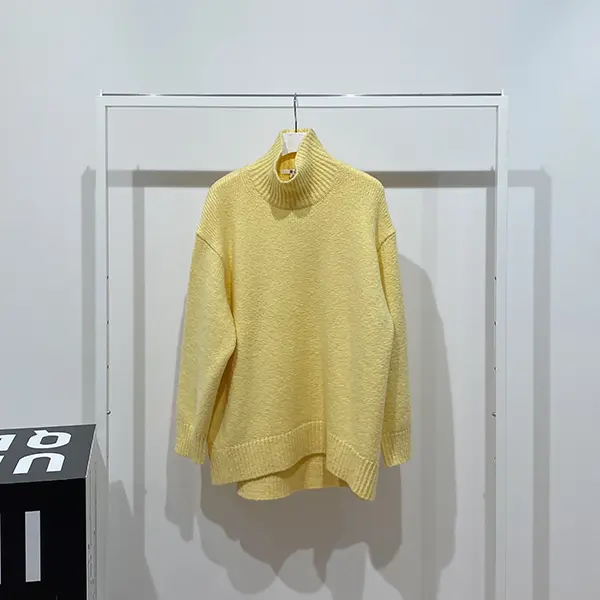 UNIQLO：Cの秋冬コレクション「ソフトニットハイネックセーター」