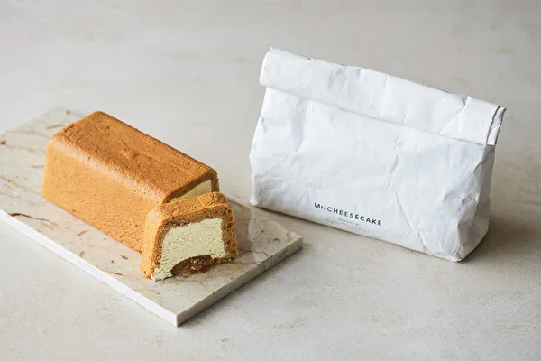 「Mr. CHEESECAKE」の「square roll cake」