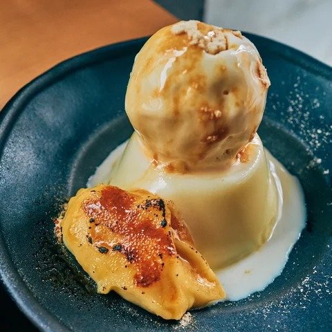 京都の古民家カフェ「糖太朗」の季節限定メニュー「生プリン　芋」+「アイス乗せ」