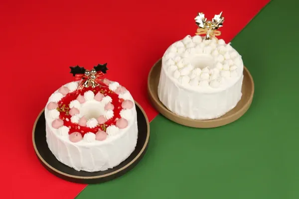 シフォンケーキ専門店「This is CHIFFON CAKE.」のクリスマス限定ケーキ「シフォン・ド・ノエル　ルビー」と「シフォン・ド・ノエル ホワイト」