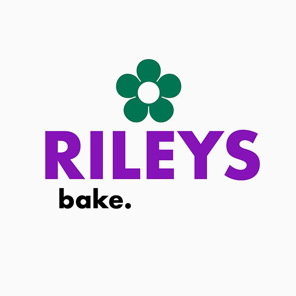 mireyさんが運営する焼き菓子屋さん「RILEYS bake.」のショップロゴ