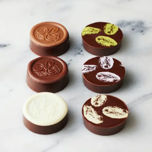 横浜発のチョコレートブランド「VANILLABEANS」の新作、全6種類が登場する「ボンボンショコラ」