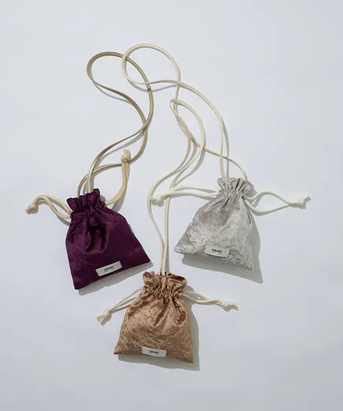 バッグブランド「GRAIN（グレイン）」のバッグ「ベロア素材 ミニ巾着ショルダー #Owl」