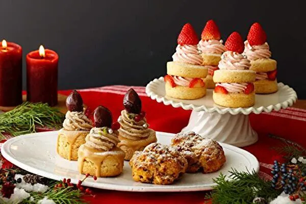 BAKERS gonna BAKEのクリスマススコーンが楽しみ！新作モンブラン＆いちごキャンドルが味わえるよ