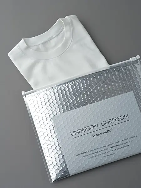 「UNDERSON UNDERSON」の究極のTシャツ「UU990T」パッケージ画像
