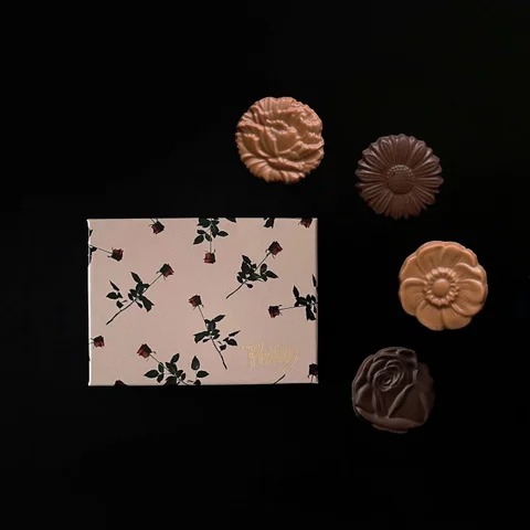 チョコレートブランド「Philly chocolate」のシグネチャーアイテム「フラワーチョコレート」