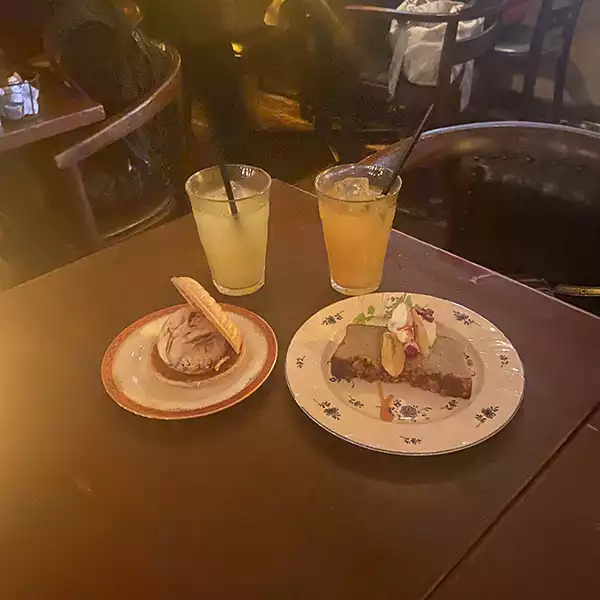 渋谷の夜カフェである「tokyo salonard cafe」のスイーツメニュー