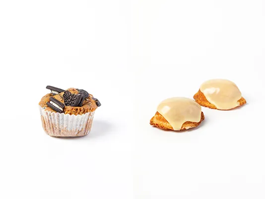 Little Darling Coffee Roastersの「クッキー＆クリームマフィン」と「リリコイレモンケーキ」