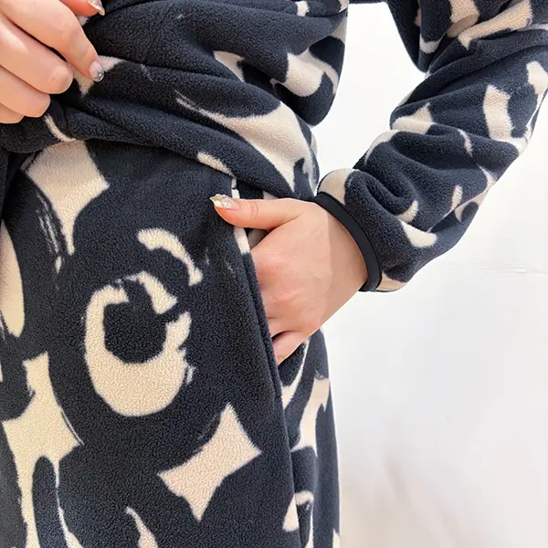 UNIQLO x Marimekko「フリーススカート」のポケット
