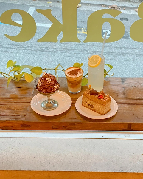 韓国にあるカフェ「ROLLINWOOD CAKE」のリボンメニュー