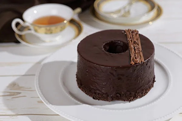 シフォンケーキ専門店「This is CHIFFON CAKE.」ブランド初の温めて食べるシフォンケーキ「ル・ショコラ」