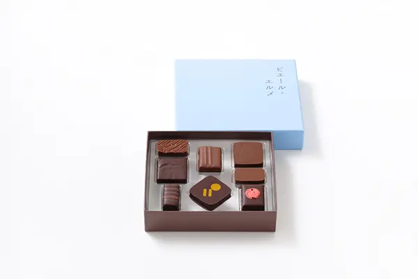 「Made in ピエール・エルメ」と「UZU BY FLOWFUSHI」のコラボによる「チョコレート8個詰合わせ」